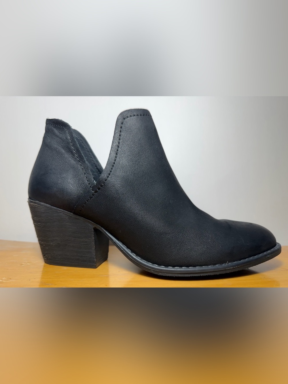 Steve Madden Black Leather Adelphie Ankle Booties Size 8.5